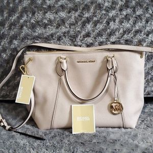 Michael Kors Sierra Large Pebbled Satchel